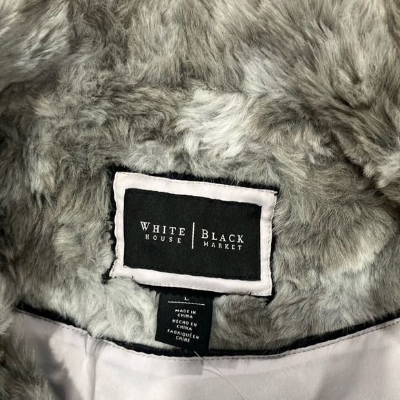 White House Black Market Faux Fur Vest - Picture 2 of 3